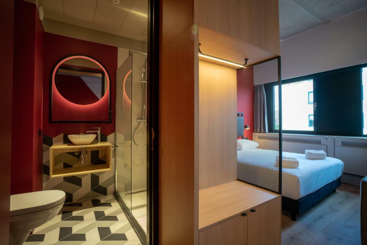 Via Suites Amsterdam Bagian luar foto