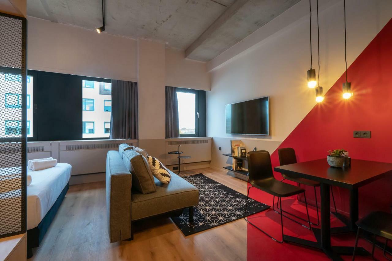 Via Suites Amsterdam Bagian luar foto